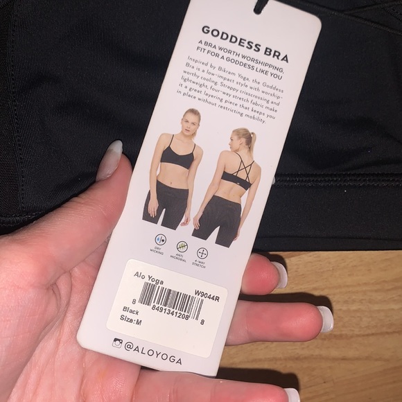 Alo Yoga | Goddess Sports Bra Size Medium - Picture 5 of 8